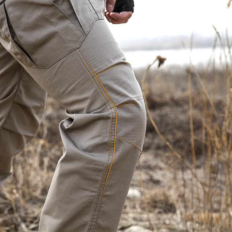 Military work cargo pants side cargo pocket detail