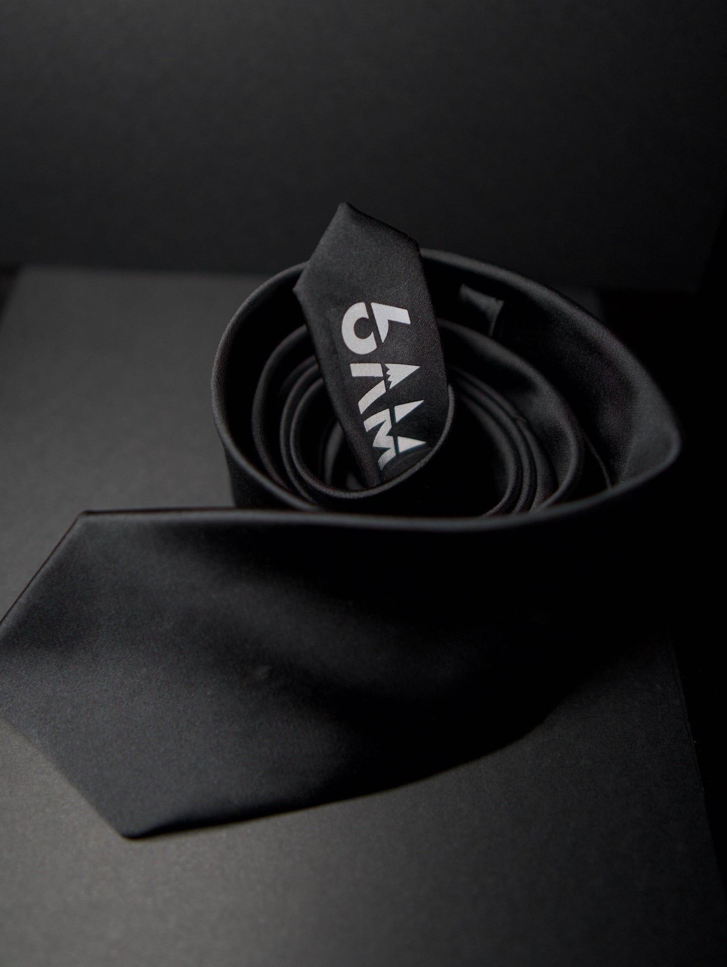 6AM Formal Black Tie - Smokey Finds